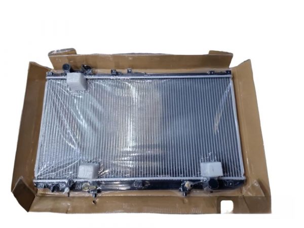 16400-46570 لديتر ماء لكزس 300 جي اس 98-2000
